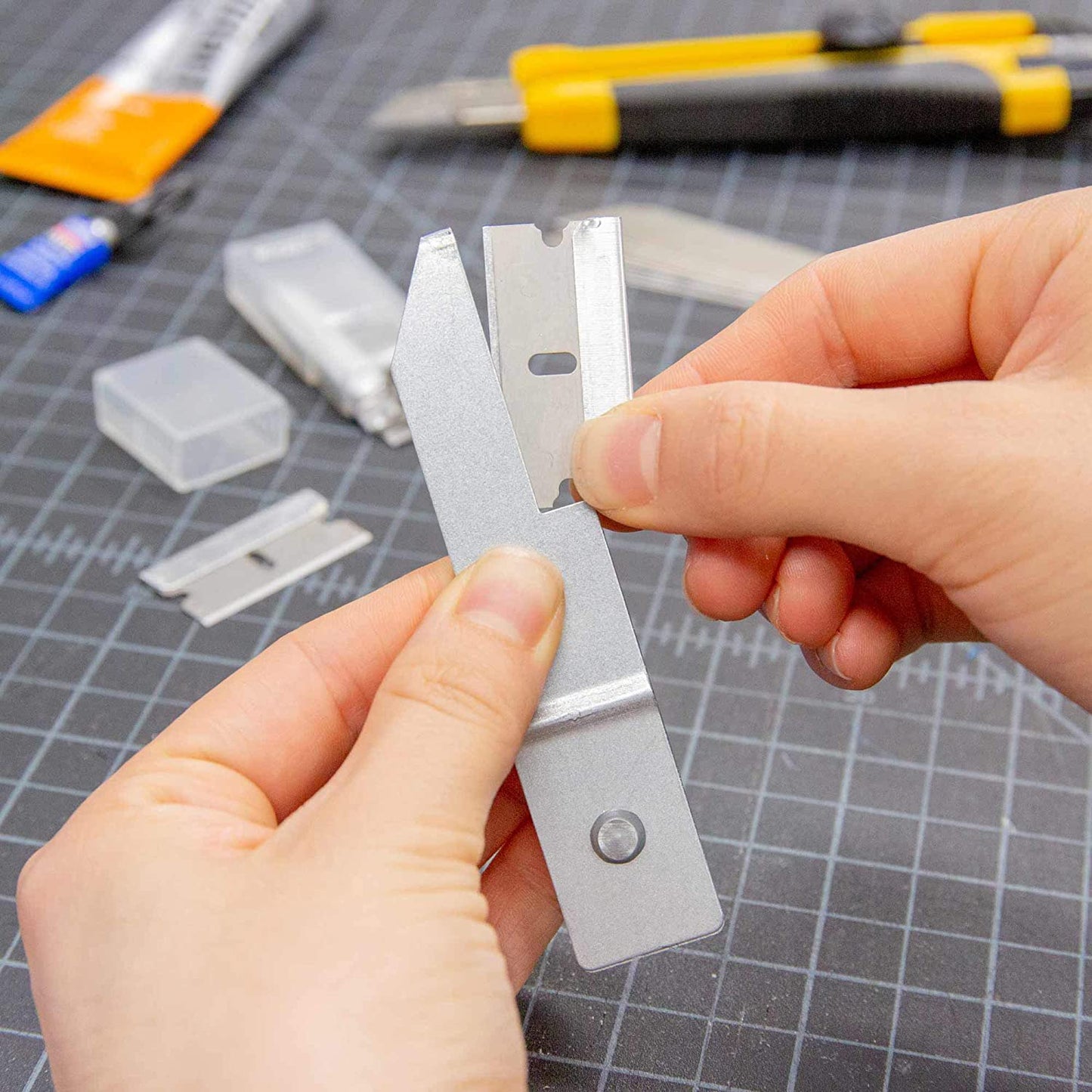 Razors Blades Replacement Utility Knife Standard Refill 8 Per Pack - B115