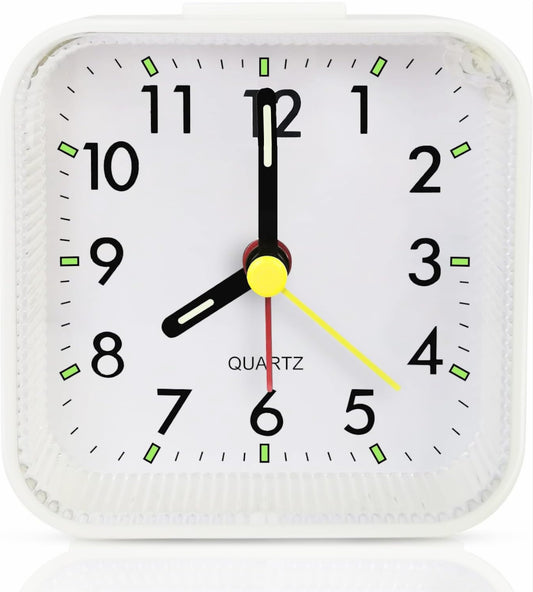 Small Analog Alarm Clock Battery Operated, Travel Silent with No Ticking Analog Quartz Snooze, Light